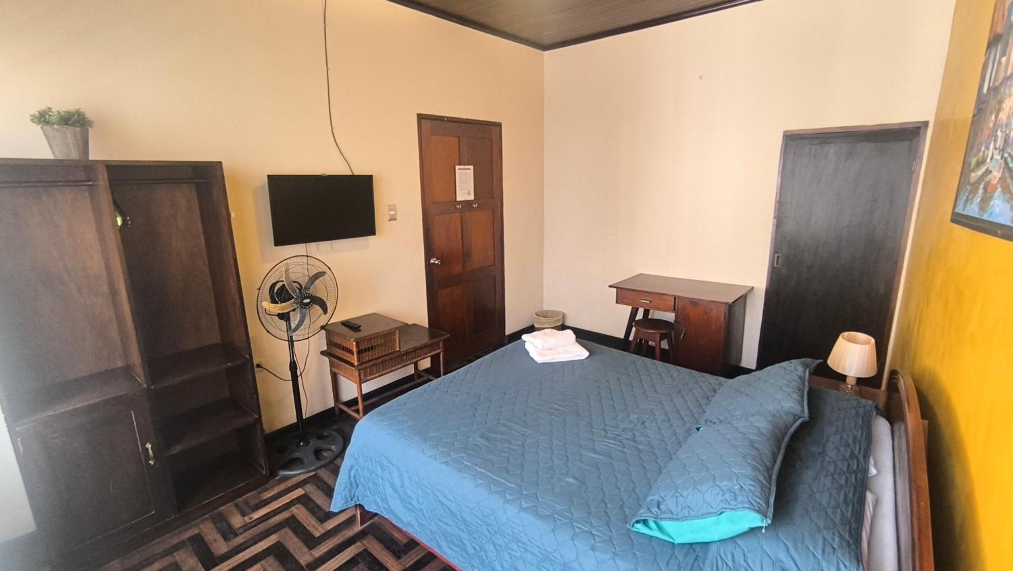 Flying Dog Hostel Iquitos Exterior foto