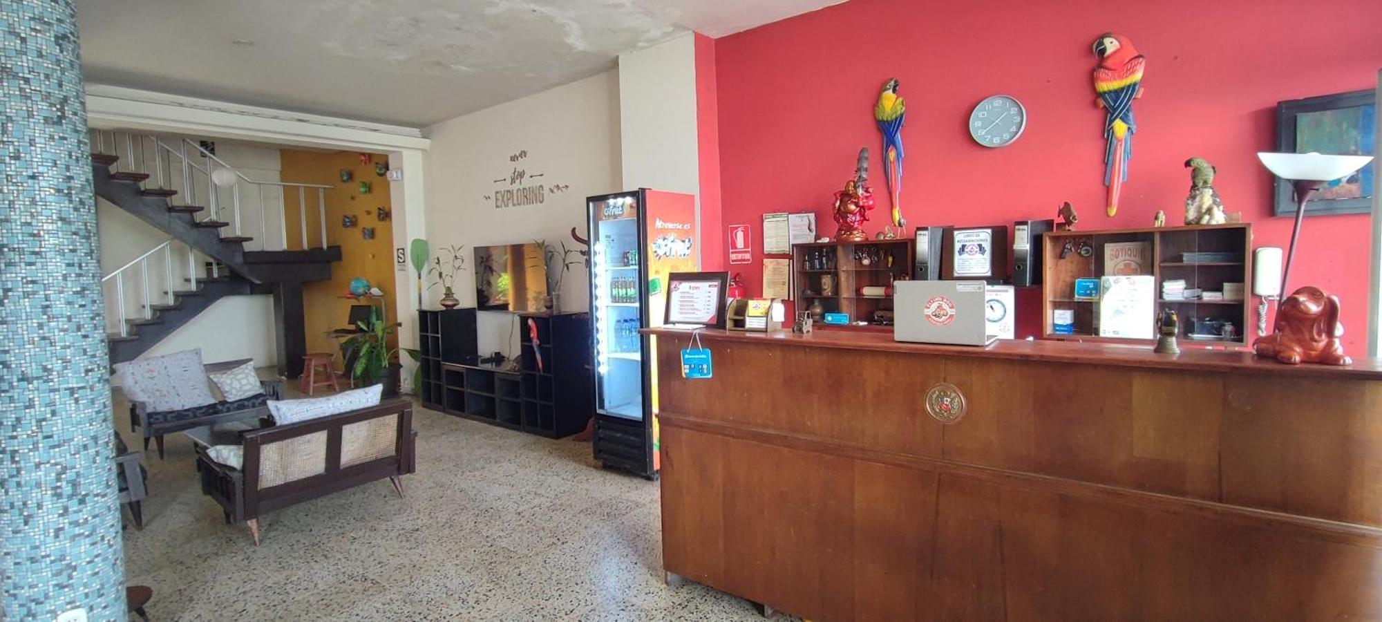 Flying Dog Hostel Iquitos Exterior foto